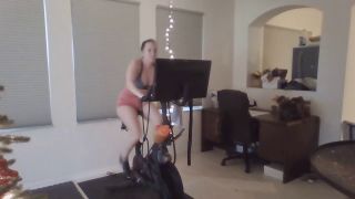 brittibratti 2023-11-30 Stream started at 11302023 0102 pm  Happy Thurday!-6