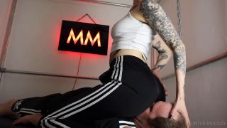 Femdom Porn Hunter Bradley – Adidas – All Day I Dream About Sniffing (Ass)-5