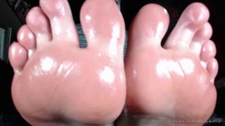 free xxx video 19 jeans fetish femdom porn | Worship Violet Doll — Baby Oil Feet | worship violet doll-1