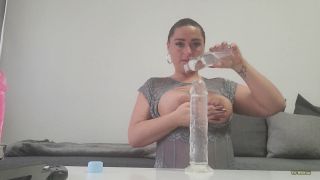 Little Miss Swinger - Das könnte dein Schwanz zwischen den riesigen Titten sein 1080P - Amateur-1