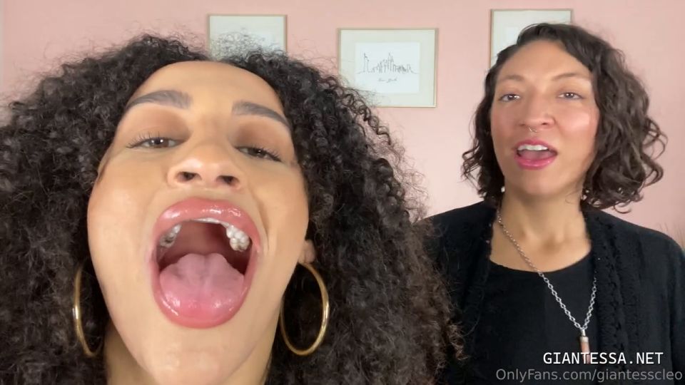GIantess Cleo - Two Giantess Goddesses Looking For A Meal (Fetish porn)