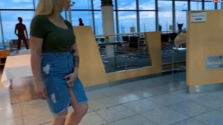 [K2S.CLUB] SteffiBlond - Im Flughafen dort Mund markiert - selbst die Aussichtsplattform riec... - FullHD 1080P-0