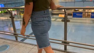 [K2S.CLUB] SteffiBlond - Im Flughafen dort Mund markiert - selbst die Aussichtsplattform riec... - FullHD 1080P-3