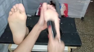 clip 40 Hot Student Emilys Super Ticklish Soles In The Vertical Stocks! - slim - feet porn goth foot fetish-9