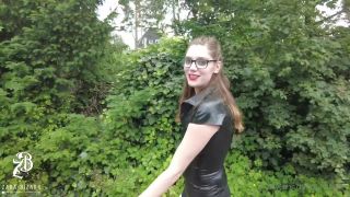 Zara Bizarr Zara - bizarr - public latexwalk mit foxtail buttplug heute kam mein neues 06-04-2022-3