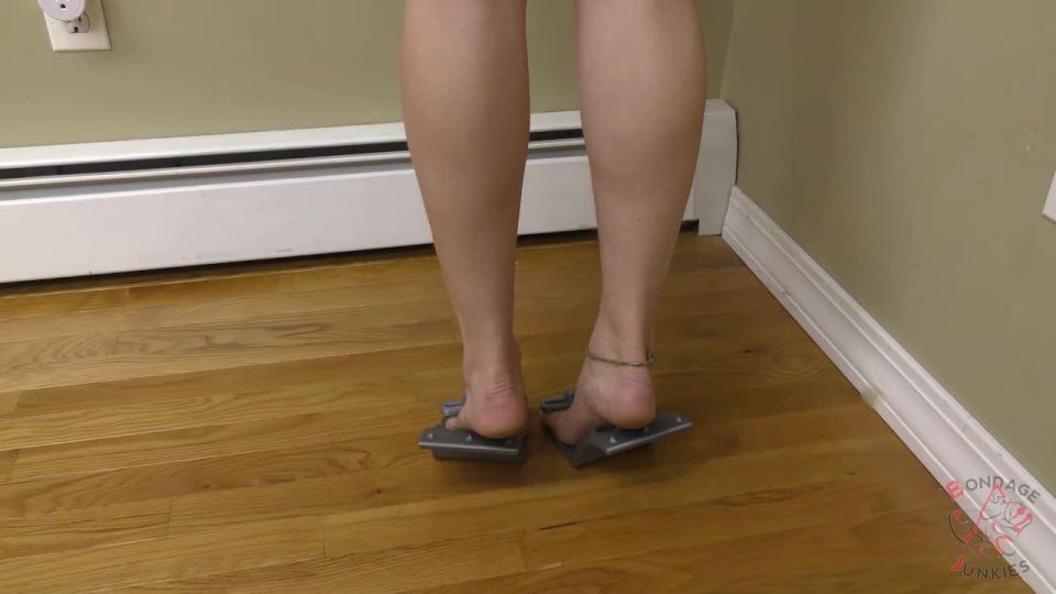 Madison Vs. Her Timeout Corner - BondageJunkies.