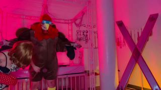 The Thanksgiving Turkey gets BallBusted Sex Clip Video Po...-9