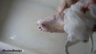 porn clip 13 Madison Marz - Getting My Feet Dirty In The Garden on femdom porn asian feet fetish-8