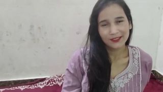 Hot Indian Girl Bhabhi ko gandi video dikha kar jabar dasti pela-7