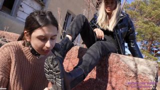 LICKING GIRLS FEET: "PAMELA - CRUEL MISTRESS AND PATHETIC SLAVE!" (4K) (2023)-7