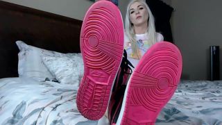 free video 9 ariella ferrera foot fetish Serenity Sky – Dirty Disney Shoes, 1080p on feet porn-2
