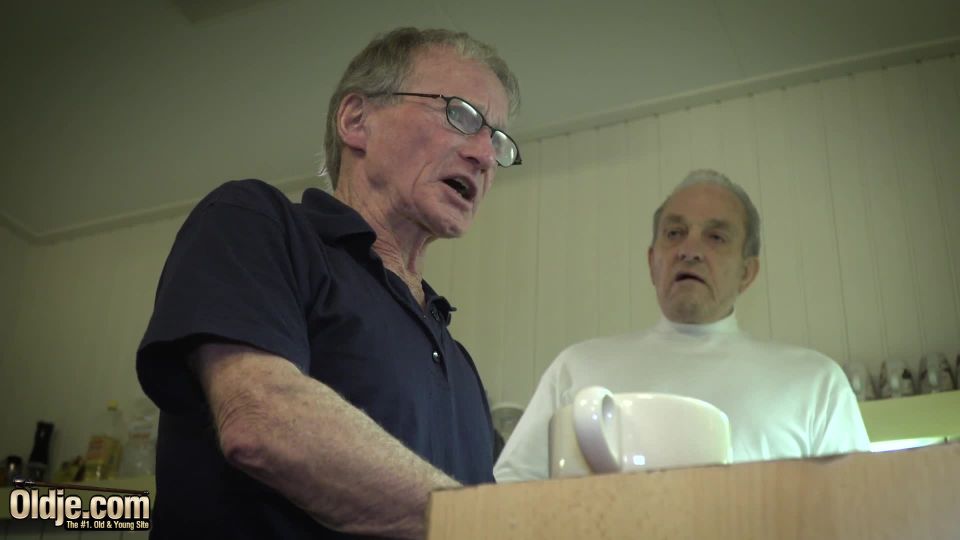 Teressa Bizarre - Naughty Young Maid