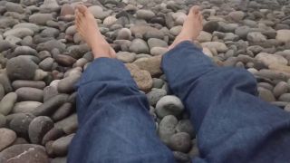 Hercolezz - RELAXING ON THE BEACH FEETS FETISH BIG COCK BULGE-5