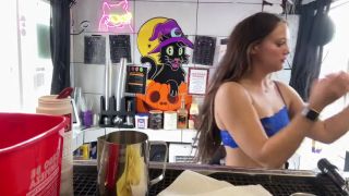 Huge Ass Bikini Barista Makes Her Ass Clap And Serves Customers-9