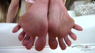 Naomi Swann - Naomi'S Foot JOI Download Porn Videos in Go...-9