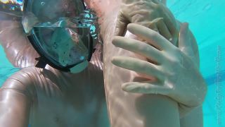 7787 Underwater Play In Transparent Latex-9