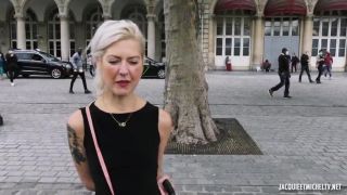 7193 Sophie, 40ans, publicitaire a Reims-1
