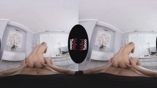 VirtualTaboo: Lola Myluv (Condom Tutorial: Better Without / 04.08.2018) [Oculus | SideBySide], teen first blowjob on blowjob -8