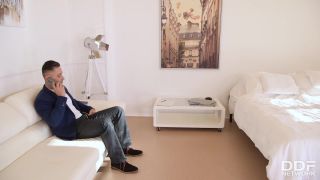 online xxx video 21 – EuroKate Rich – Teen Gets A Pussy Licking In 69 on teen -9