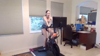 brittibratti 2023-08-09 Stream started at 08092023 1258 pm  Just working out for a bit-3