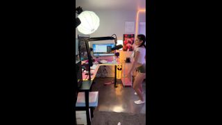 Violet Brandani PMXvTdiIlg7xlO6vesCcuHQyeivXjLT4-0