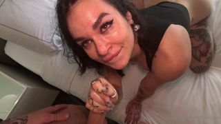 Mature porn EffyCutiexx EffyCutiexx Blows And Gets Drilled On The Bed-5