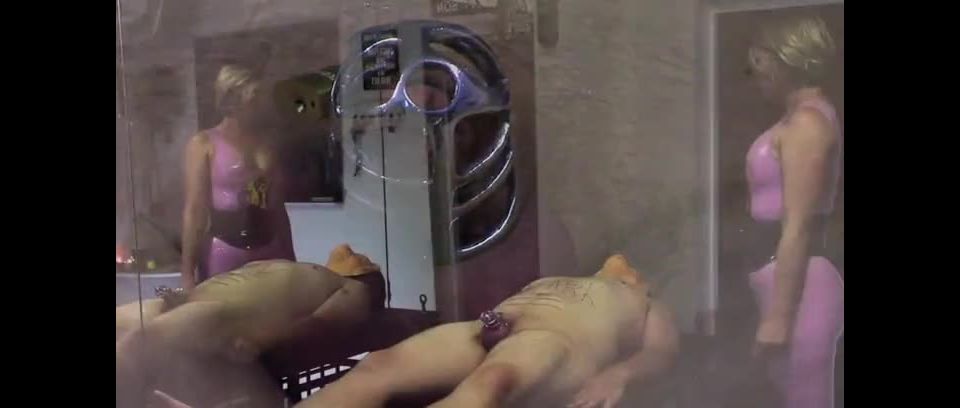 Strafkamer Mistress Batons Filthy Little Chastity Pig Qui...