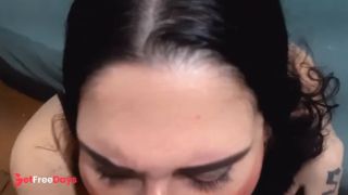 Gostosa na coleira Garganta profunda Boquete babado Gozei no copo e fiz ela beber tudo-4