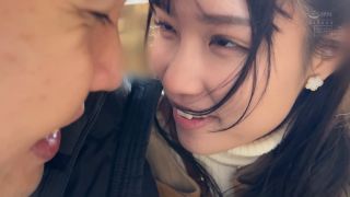 FHD HMN-572 ちんちんおっきしたらホテル行きだよ 大好きな彼女が休みの日なのに、セフレ志願の女の子に誘われて、密着囁き野外デートで勃起したら即ラブホゲームに負けて何度も何度も中出ししてしまった 宮城りえ-1