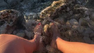 M@nyV1ds - PregnantMiodelka - Foot fetish Girl rubbing big stone with-1