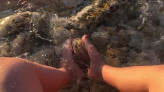 M@nyV1ds - PregnantMiodelka - Foot fetish Girl rubbing big stone with-3