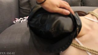 fan xiao xiao BDSMFXX-SM-02 不好意思，玩大了，小奶牛 躁起来 来段开场秀吧 全程TK KB鞭打 失禁-9