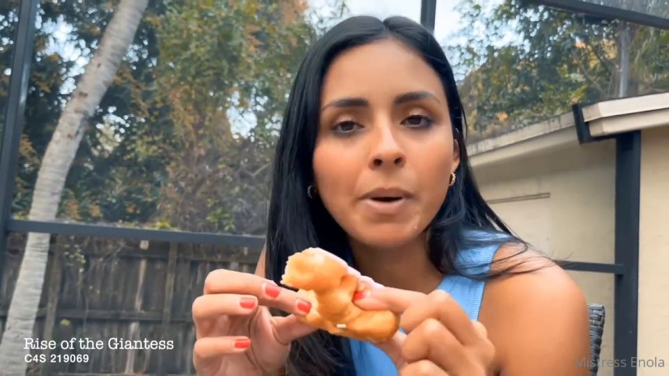 Mistress Enola Fetish - The Giantess and the Donut ENOLA (Fetish porn)