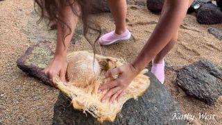 Katty West - Minipack 2 Naked girl found a coconut on a public beach and poured the juice over her body-4