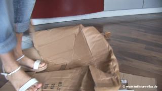 Milena Velba kartons (mp4)-5