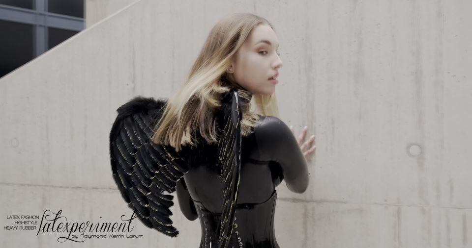 Serena Frost Set 13.