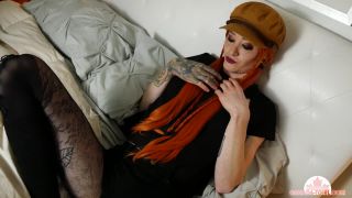 free adult clip 41 Canada-Damn Hot Carolyn Forest!,  on shemale porn -1