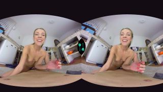 VR – 125 – Baking With Alexis – Alexis Crystal (GearVR)(Virtual Reality)-9