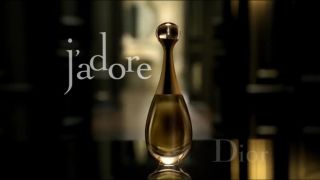 Charlize Theron – Anuncio J&#039;adore- Dior Perfume Commercial (2011) HD 720p!!!-5