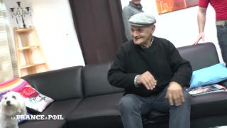 Calie Calie gang-banguée par (Bukkake porn)-1