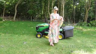 [K2S.CLUB] Ballbusting World PPV - Nikki Whiplash Gives Her Lazy Gardener A Ballbusting Punishment Bb1701 - FullHD 1080P-9