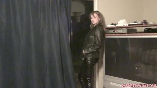 Diaperedonline2Natalia Natalia Smoking in Leather-1