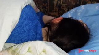 While my girlfriend is lying next to me, I riskily treason on her with another girl-2