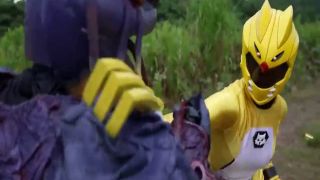 [SuperMisses.com] MSZ-12 Blame a Super Heroine With Special Attack: Beast Ranger -Beast Yellow (FHD ver.)-010-1