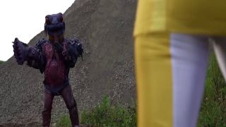 [SuperMisses.com] MSZ-12 Blame a Super Heroine With Special Attack: Beast Ranger -Beast Yellow (FHD ver.)-010-3