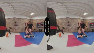 Cowgirl Watch Lulu Chu Fuck Her Client in the Gym before She Returns to Suck Your Cock-2