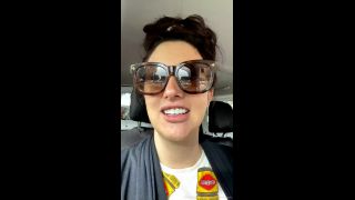 Scarlett Morgan Scarlettmorgan - stream started at pm hi just hanging out in the car between classes 04-05-2022-0