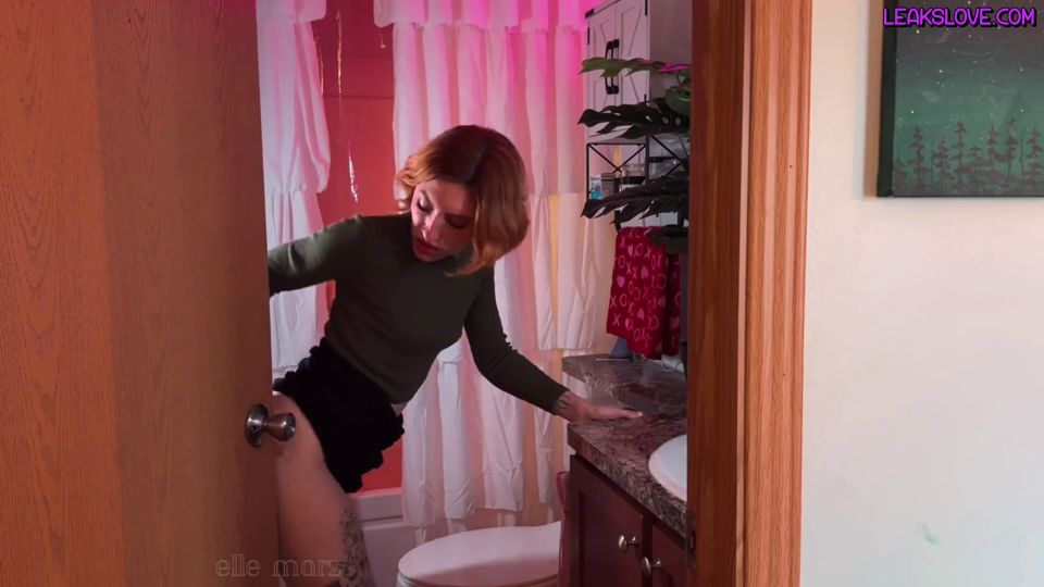 Elle Marz – Getting Hubby Another Promotion  Small Tits Elle Marz