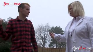 Sex Therapist Lacey Is Showing The Two Blonde Ladies How To Properly Handle Cocks-3