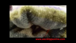 Worship Goddess Jasmine 2013.09.28 Sock Sniffer (Femdom porn)-4